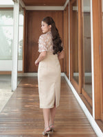 Load image into Gallery viewer, Kadaka O-0216 Brocade Cape Outer with Cheongsam Neckline | Luaran Outer Brukat Wanita
