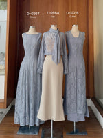 Load image into Gallery viewer, Kadaka O-0215 CNY Imlek Cheongsam Lace Sleeveless Long Outer with Side Slit | Luaran Outer Brukat Tanpa Lengan Wanita
