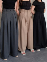 Load image into Gallery viewer, Kadaka Manhattan Pants | Pleated Barrel Pants | Celana Barrel Wanita | Brooklyn Collection B-0234
